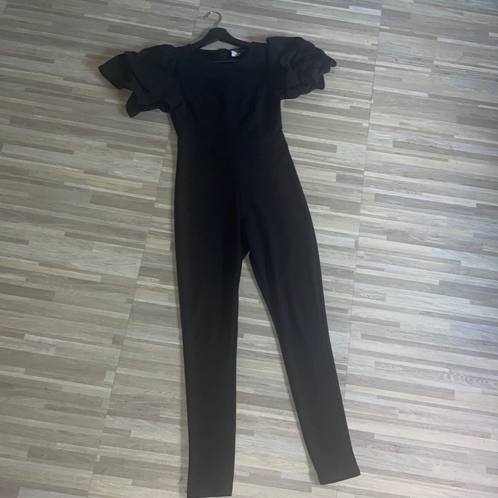 Black frills sleeve jumpsuit. - Picture 5 of 5